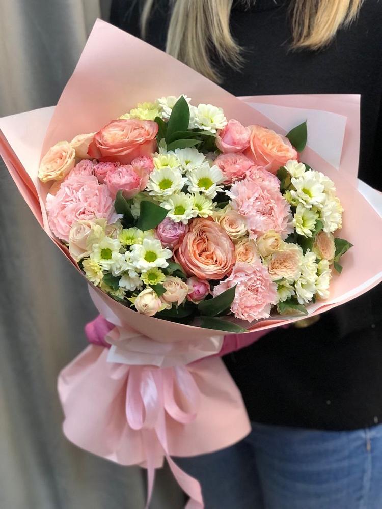 Букет цветов из: Гвоздики, Розы и Хризантемы в Строителе Белгородской области