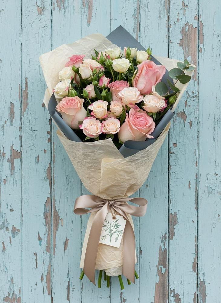 Букет цветов из: Розы в Строителе Белгородской области