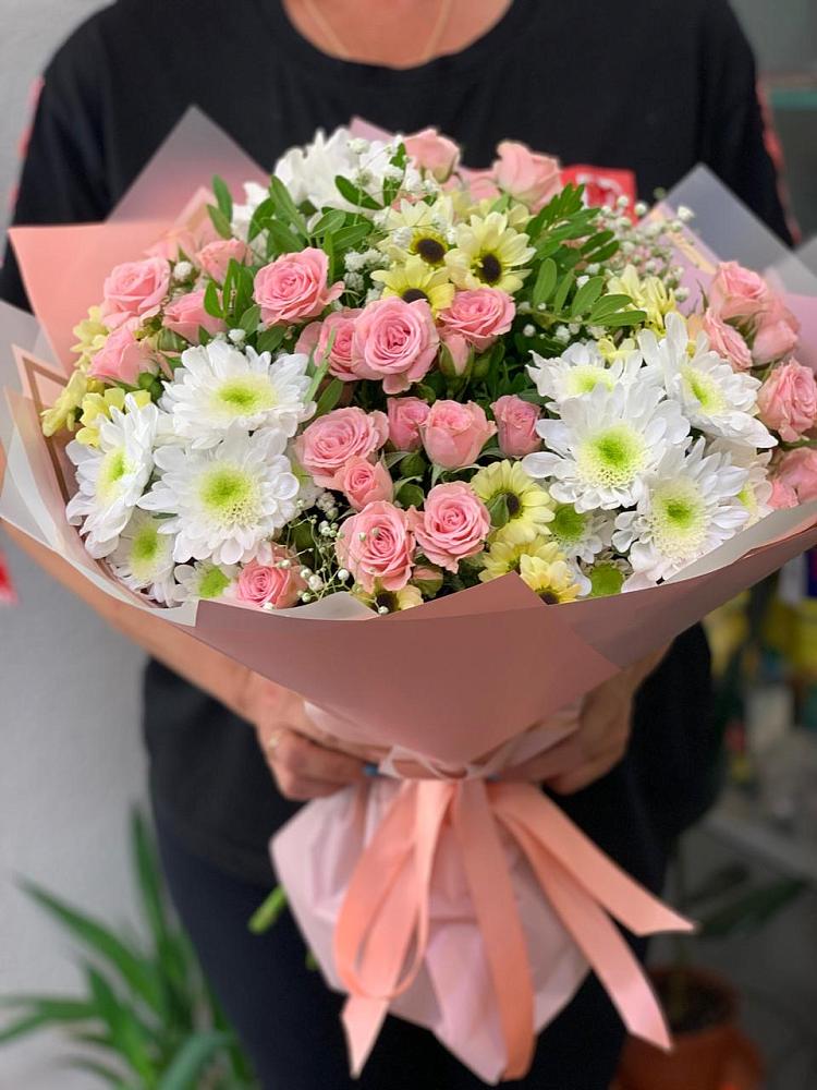 Букет цветов из: Розы и Хризантемы в Строителе Белгородской области