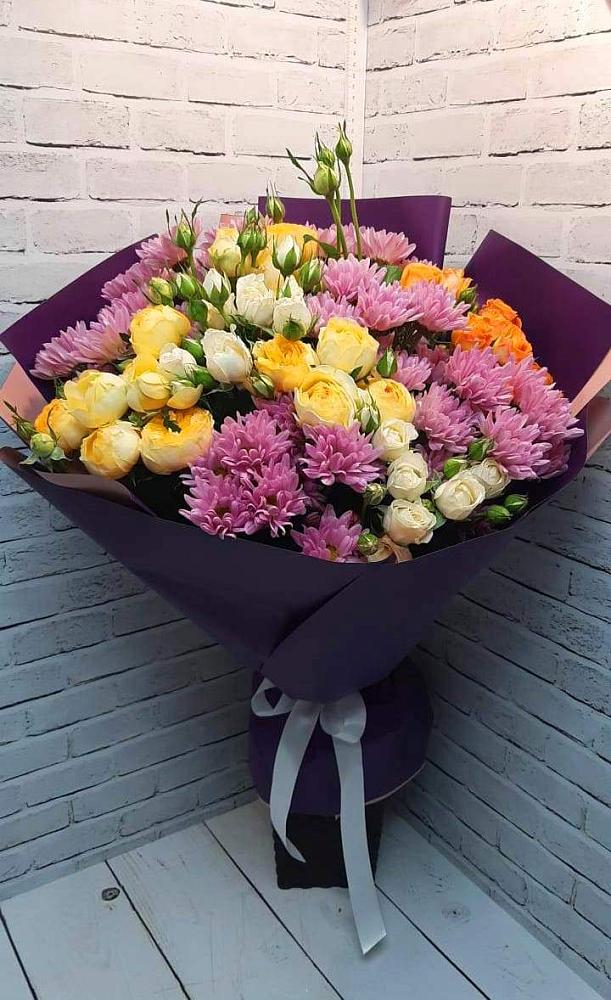 Букет цветов из: Хризантемы и Розы в Строителе Белгородской области