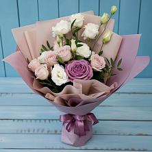 Букет цветов из:  Розы и Лизиантусы в Строителе Белгородской области