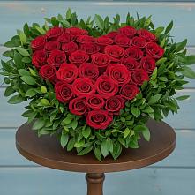 Цветочная композиция из Розы в виде сердца в Строителе Белгородской области