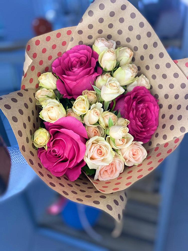 Букет цветов из: Розы в Строителе Белгородской области