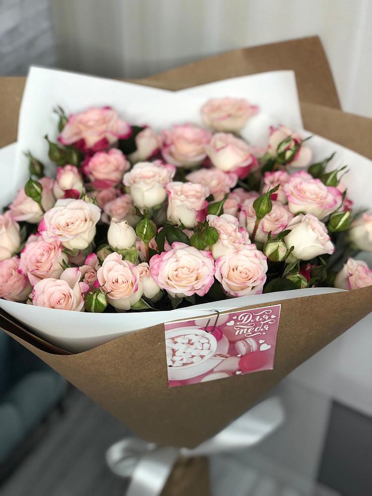 Букет цветов из: Розы в Строителе Белгородской области