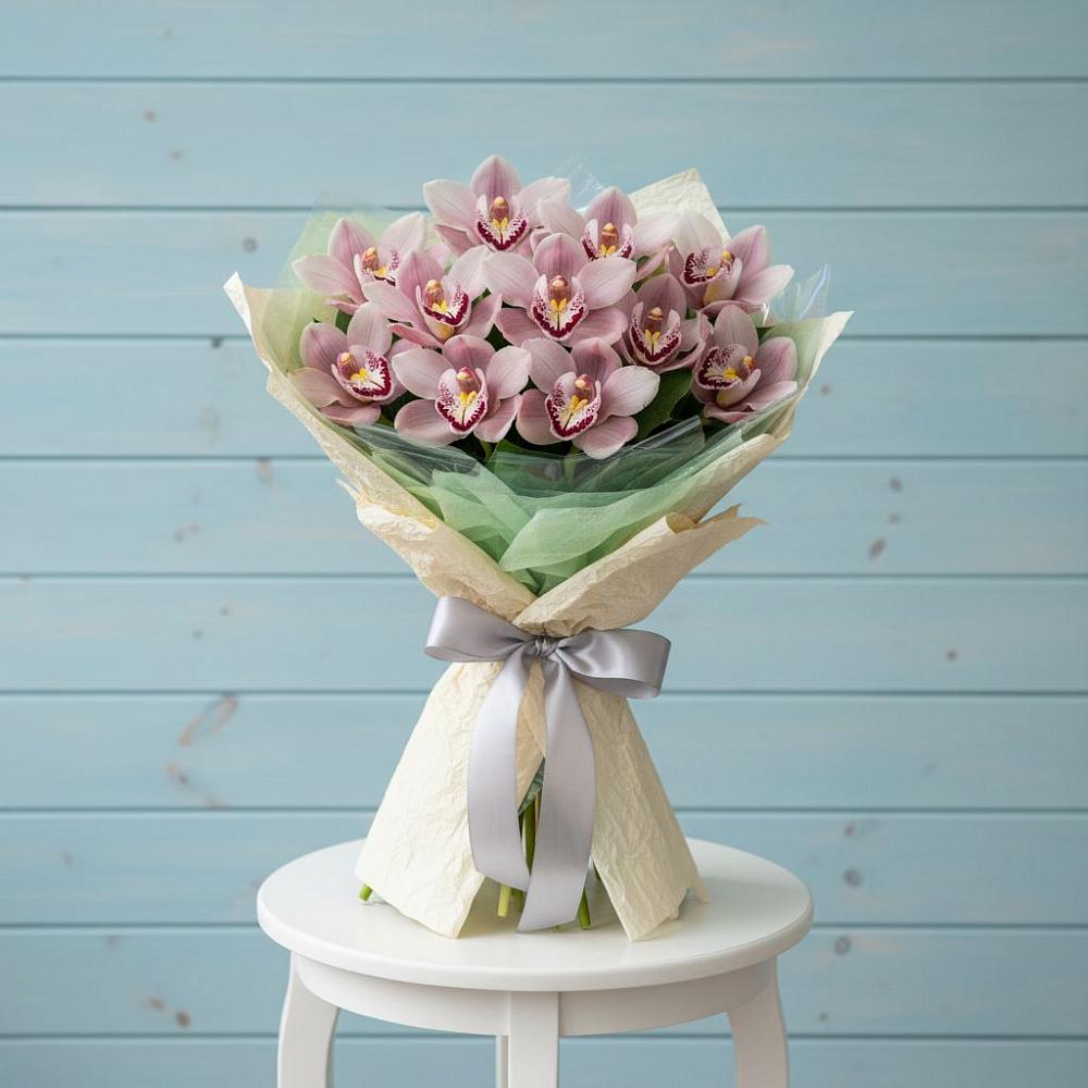 Букет цветов из: Орхидеи и Розы в Строителе Белгородской области