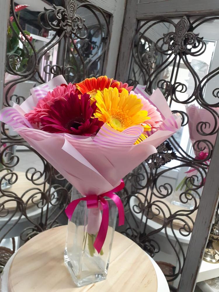 Букет цветов из: Герберы в Строителе Белгородской области