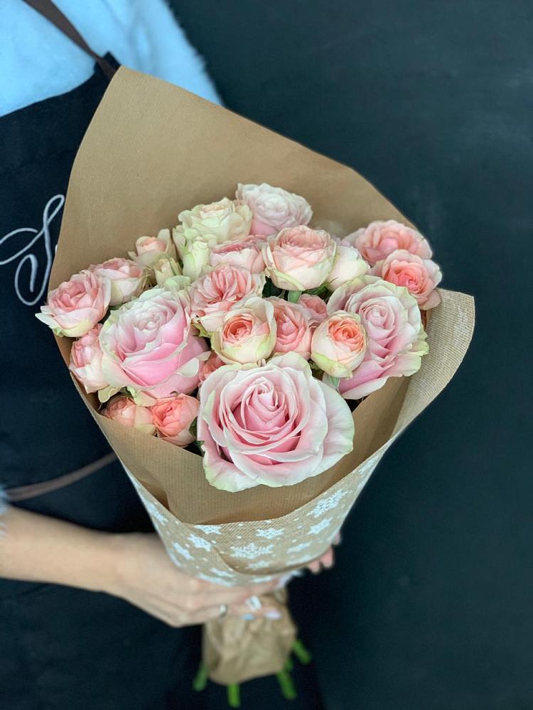 Букет цветов из: Хризантемы и Розы в Строителе Белгородской области