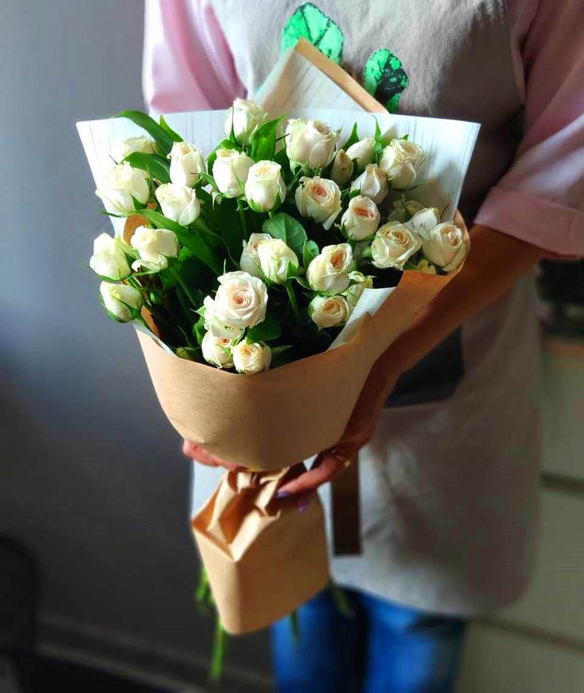 Букет цветов из: Розы в Строителе Белгородской области