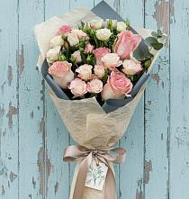 Букет цветов из:  Розы в Строителе Белгородской области
