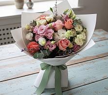 Букет цветов из:  Розы, Лизиантусы и Гвоздики в Строителе Белгородской области