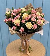 Букет цветов из:  Розы в Строителе Белгородской области