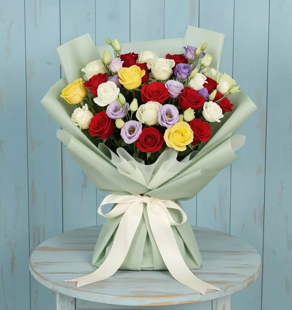 Букет цветов из: Розы в Строителе Белгородской области