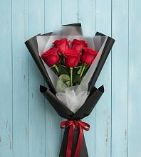 Букет цветов из:  Розы #REPLACE_PRED# Строителе Белгородской области