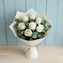 Букет Белые розы в Эвкалипте в Строителе Белгородской области