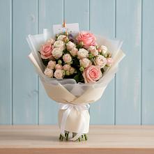Букет цветов из:  Розы #REPLACE_PRED# Строителе Белгородской области