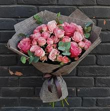 Букет цветов из:  Розы #REPLACE_PRED# Строителе Белгородской области